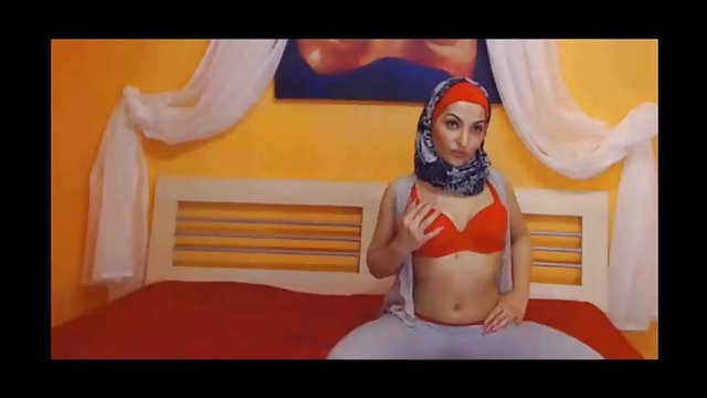 18岁的两个年轻美女的团体性交