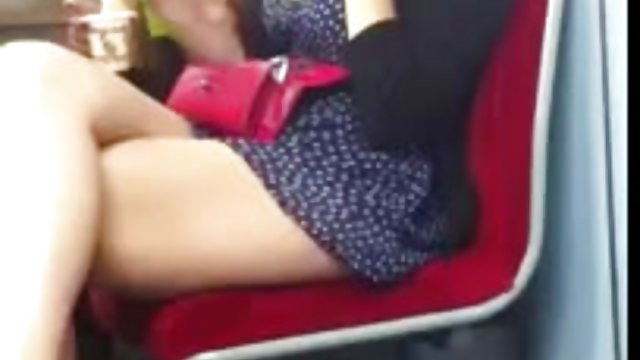 这个女孩并不否认自己手淫。 Melissa White的色情视频。