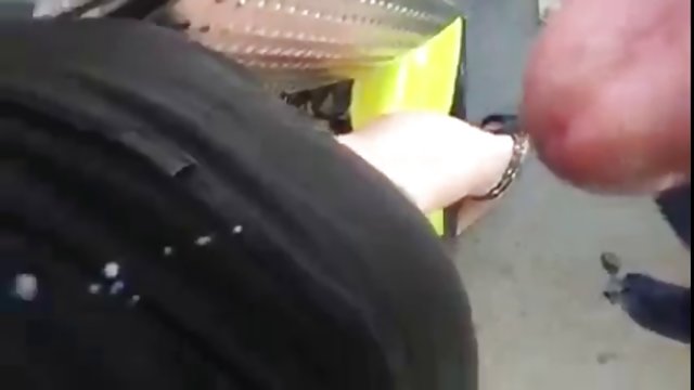 欧元和亚洲人聚在一起取悦他们的情人