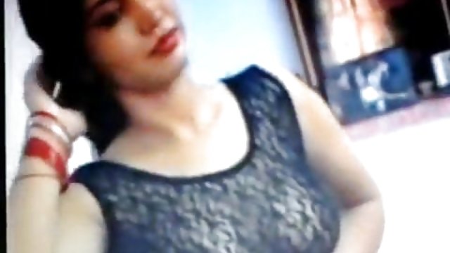 金发熟女克劳迪娅情人节让圣诞老人暨她的阴部