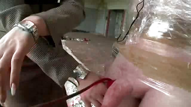 灵活性很小的莉莉福特喜欢被舔